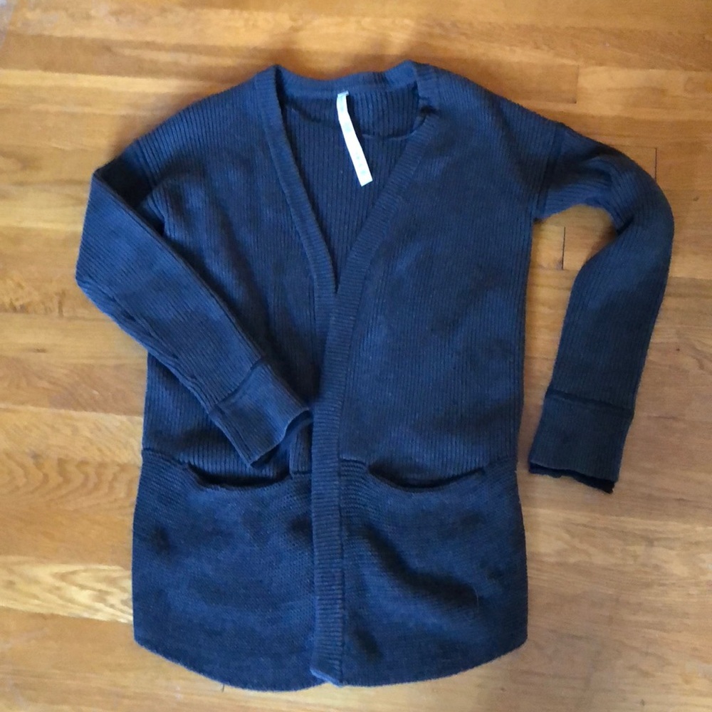 Lululemon gray cardigan sweater size 6 - like new